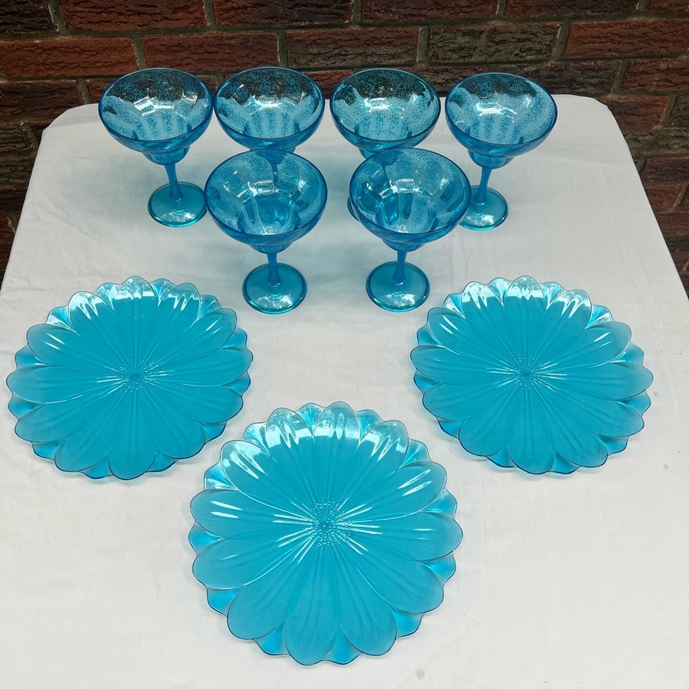 Marguerita Glasses & Plates